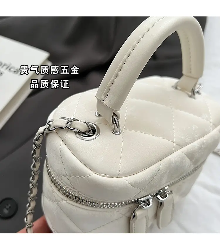 White Rhombic Chain Mini Shoulder Bag for Women — feature 6