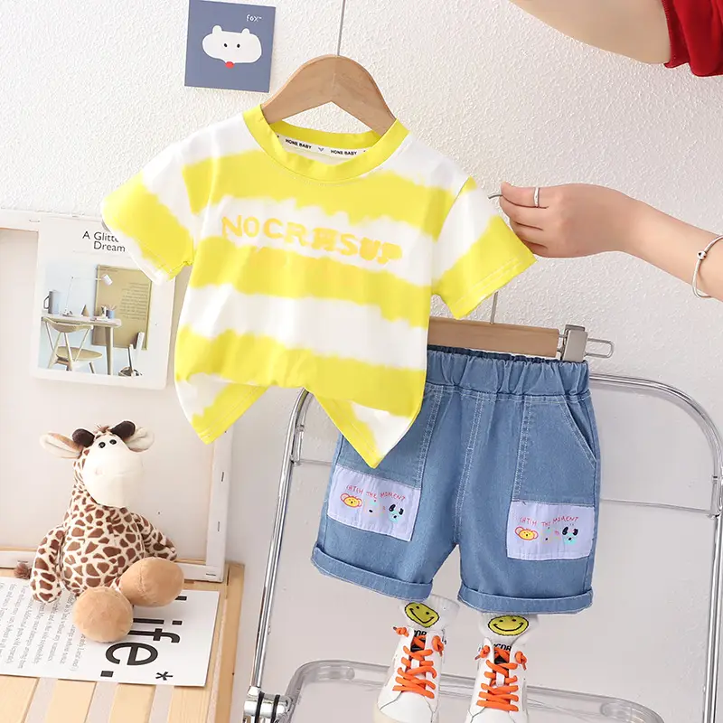 Kids T-shirt Shorts Set with Printed Design - Image 2