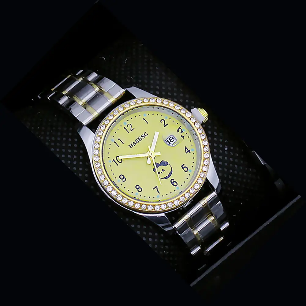 Women's Quartz Watch with Gold Dial Steel Strap — feature 15