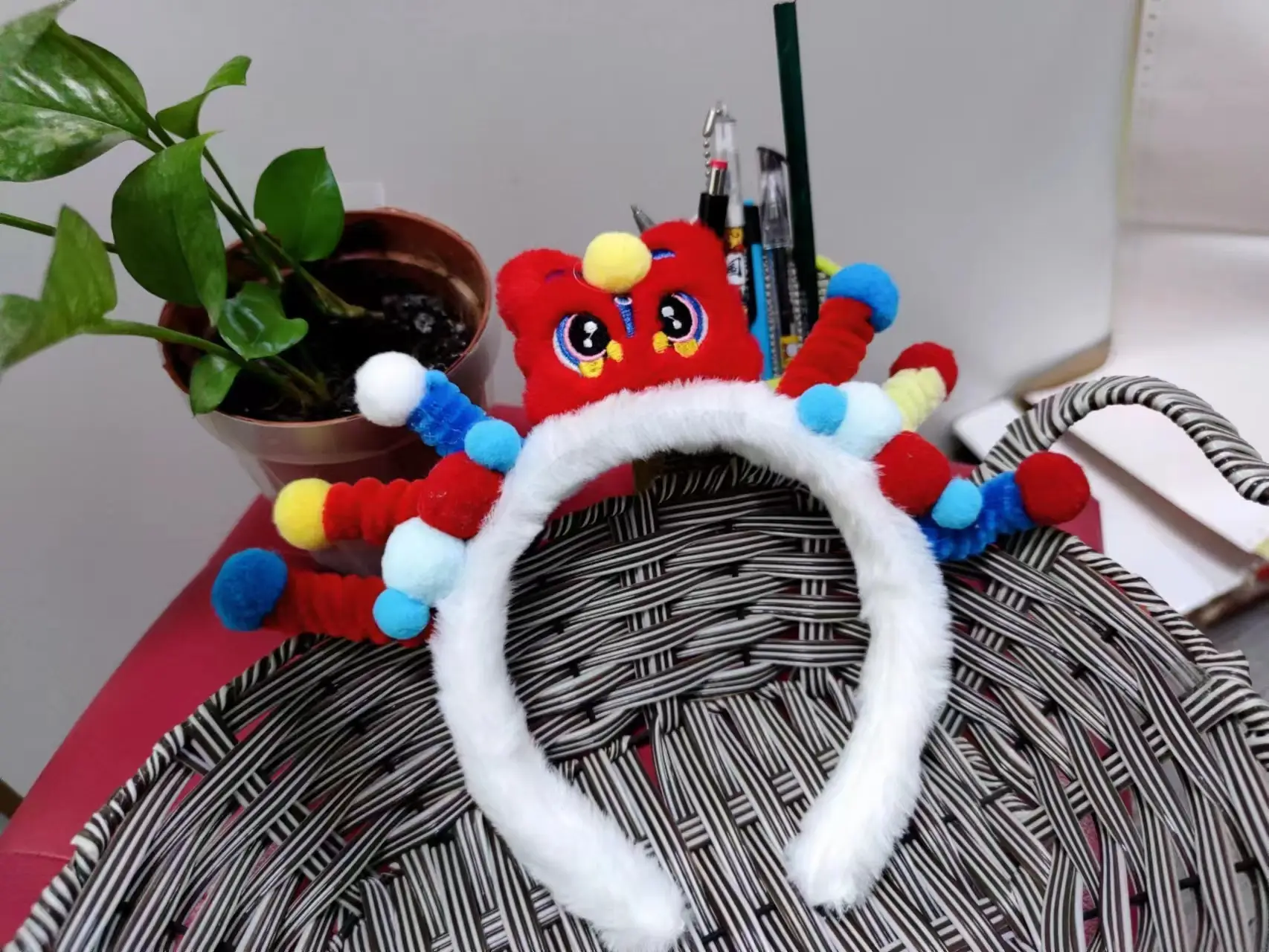 New Year Lion Dance Hat with Colorful Pom Pom — feature 4