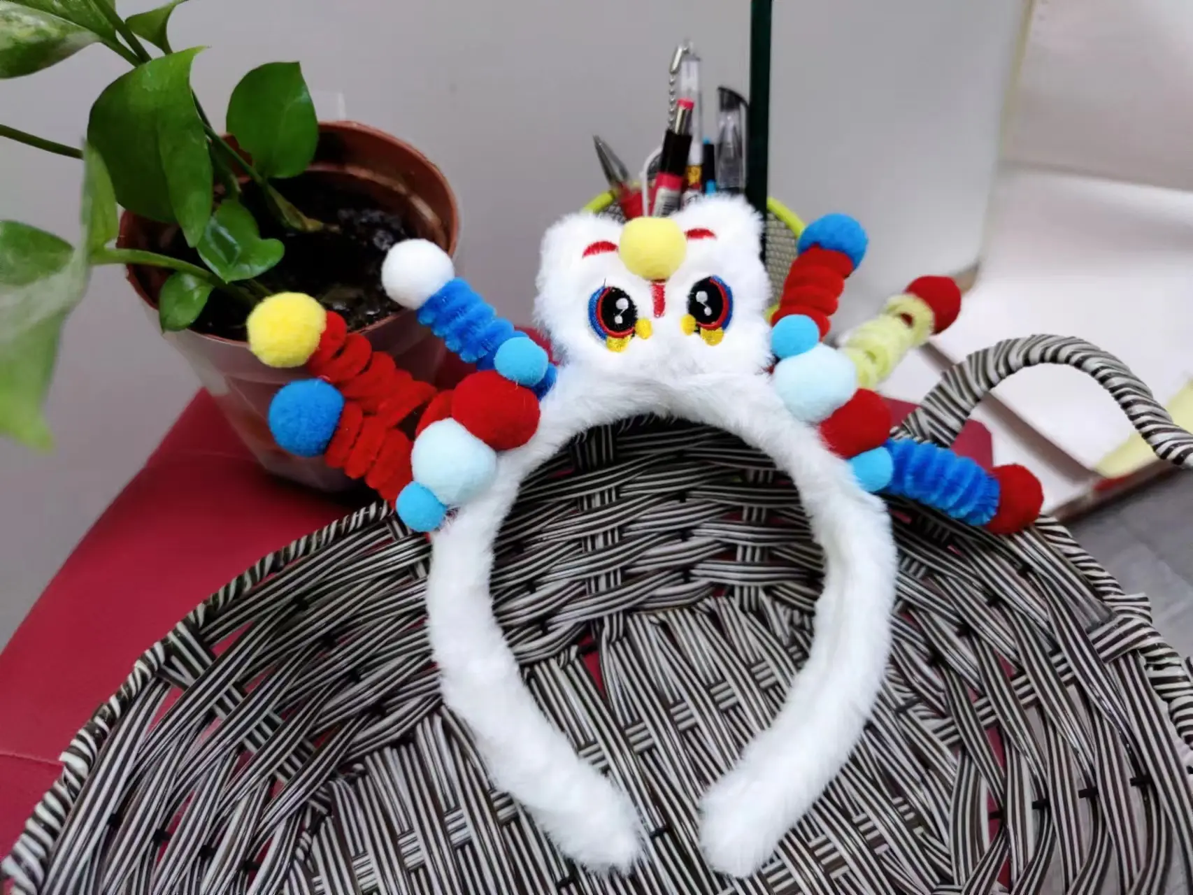 New Year Lion Dance Hat with Colorful Pom Pom — feature 5