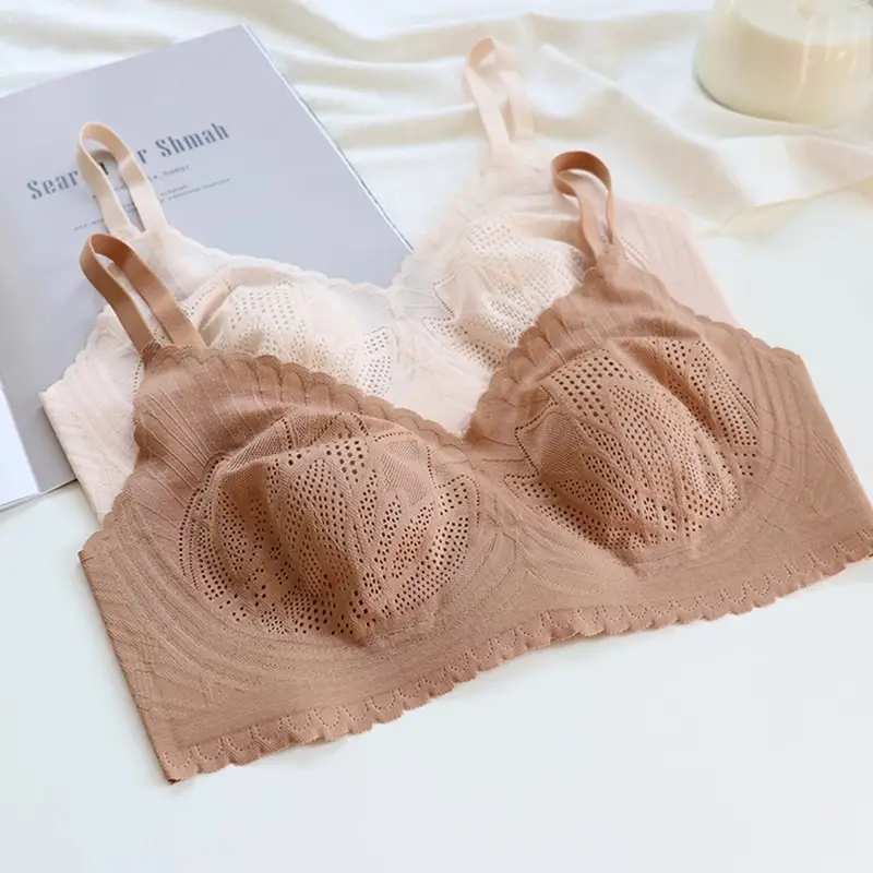 Summer lightweight seamless breathable underwear big chest small comfortable push up breast collection without steel ring lace latex bra