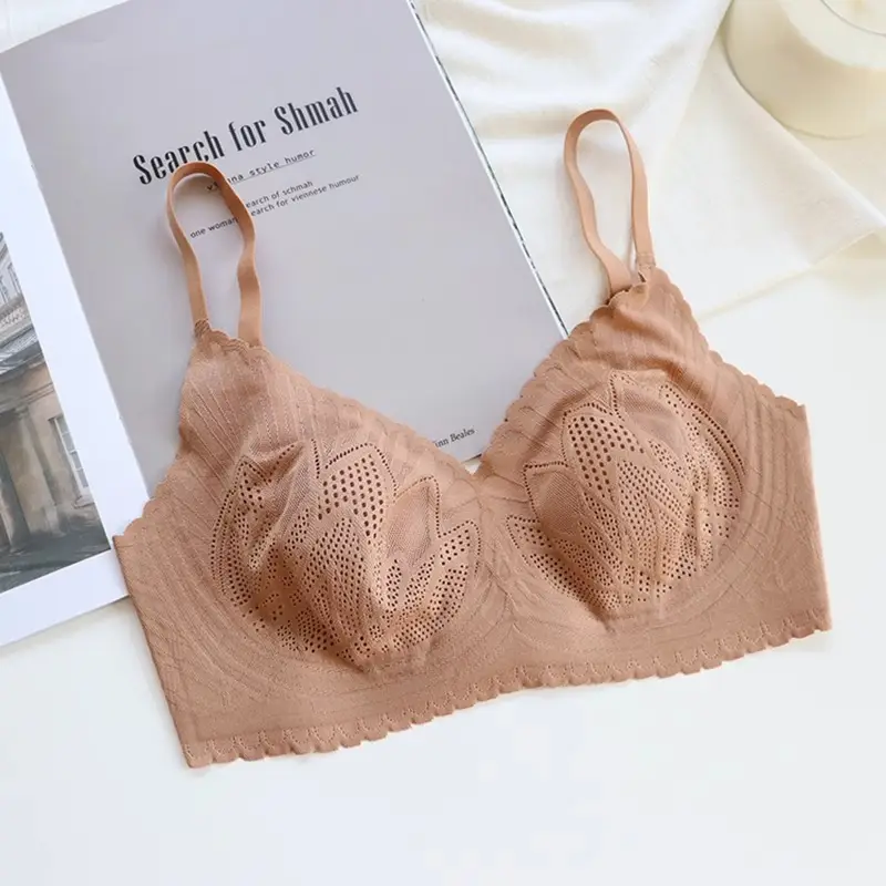 Summer lightweight seamless breathable underwear big chest small comfortable push up breast collection without steel ring lace latex bra