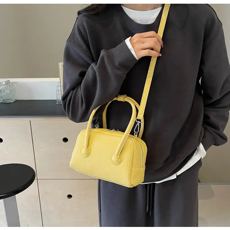 Light Blue Women's Shoulder Messenger Bag Spring Summer 2024 — feature 17