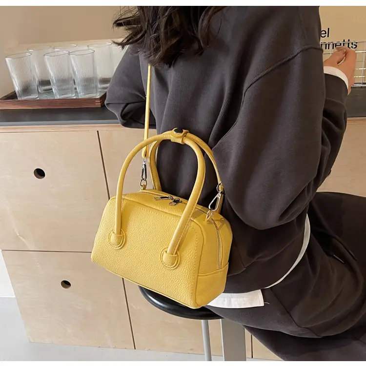 Light Blue Women's Shoulder Messenger Bag Spring Summer 2024 — feature 19