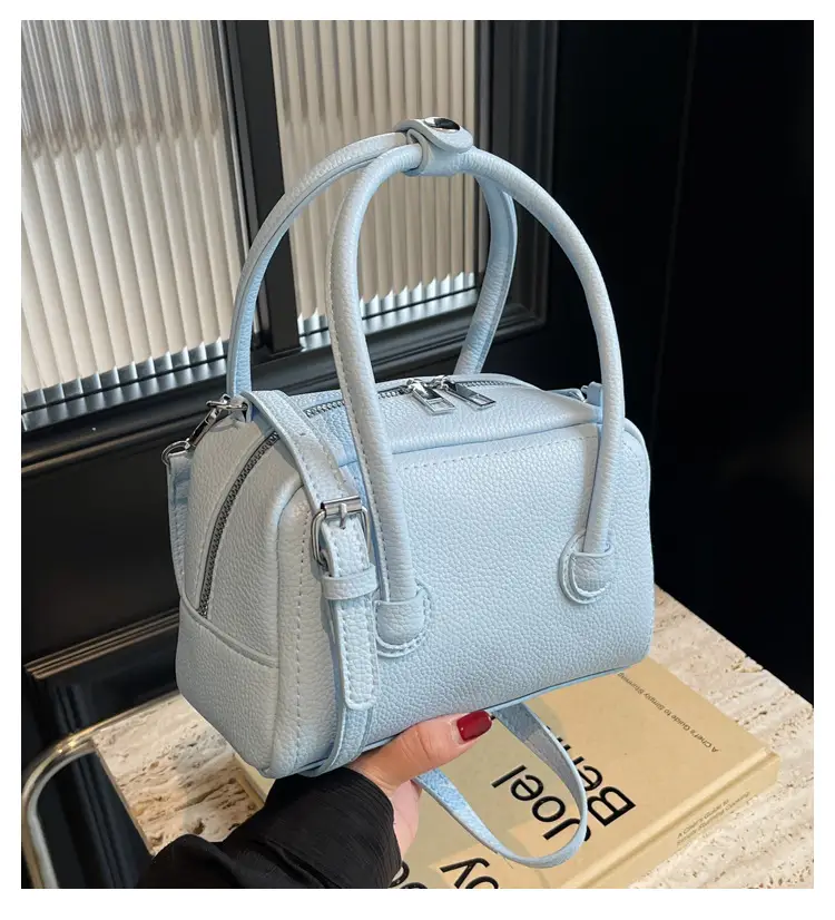 Light Blue Women's Shoulder Messenger Bag Spring Summer 2024 — feature 3