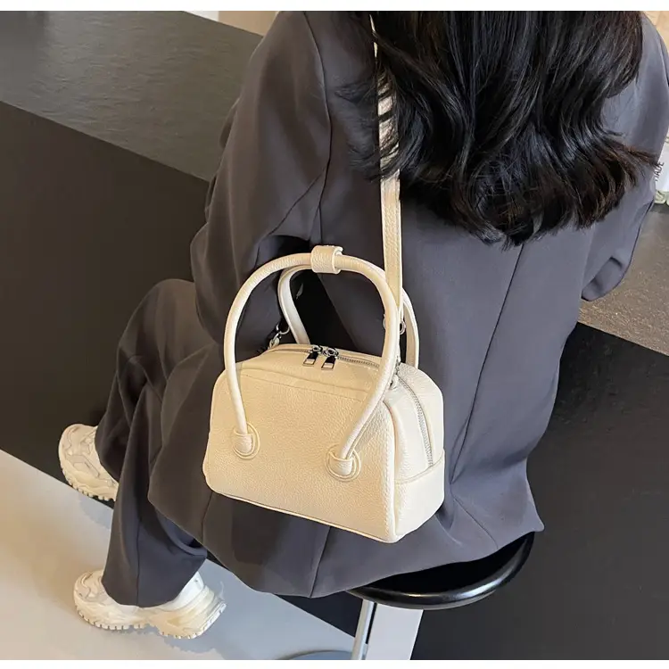 Light Blue Women's Shoulder Messenger Bag Spring Summer 2024 — feature 40