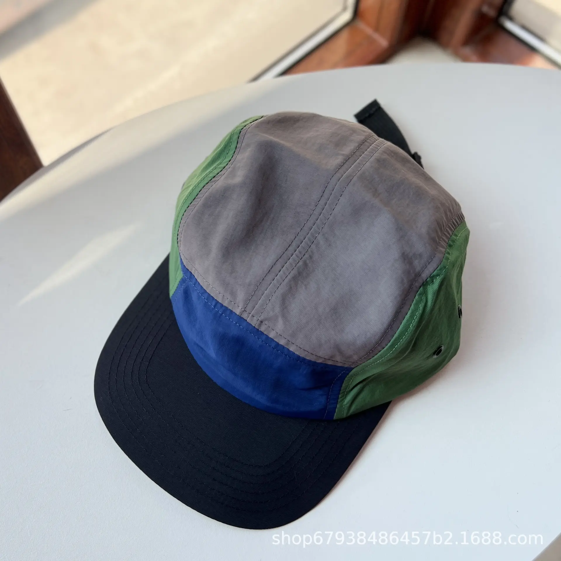 Men's Color Changing Sun Hat with Blue Green Trim — feature 4