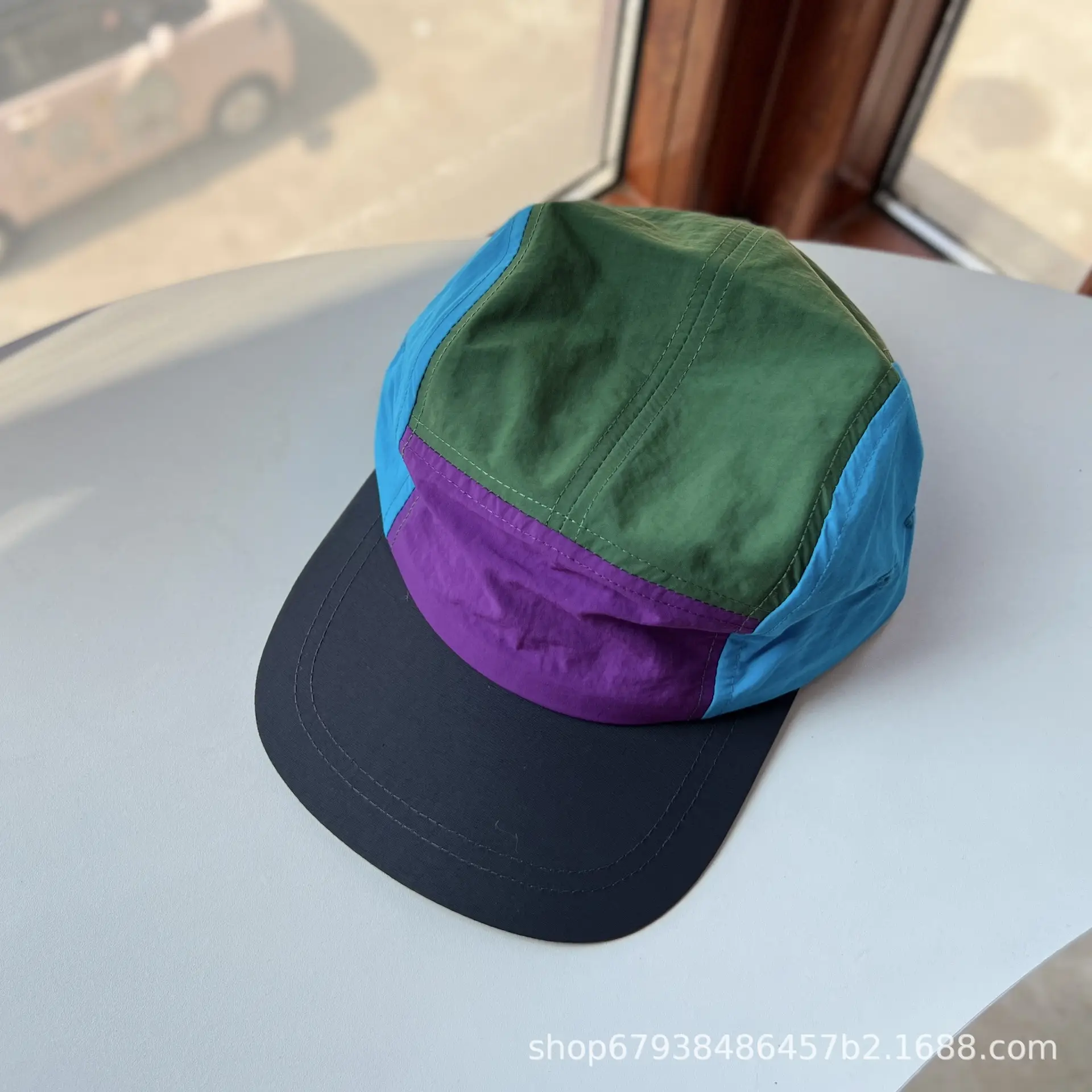 Men's Color Changing Sun Hat with Blue Green Trim - Image 2