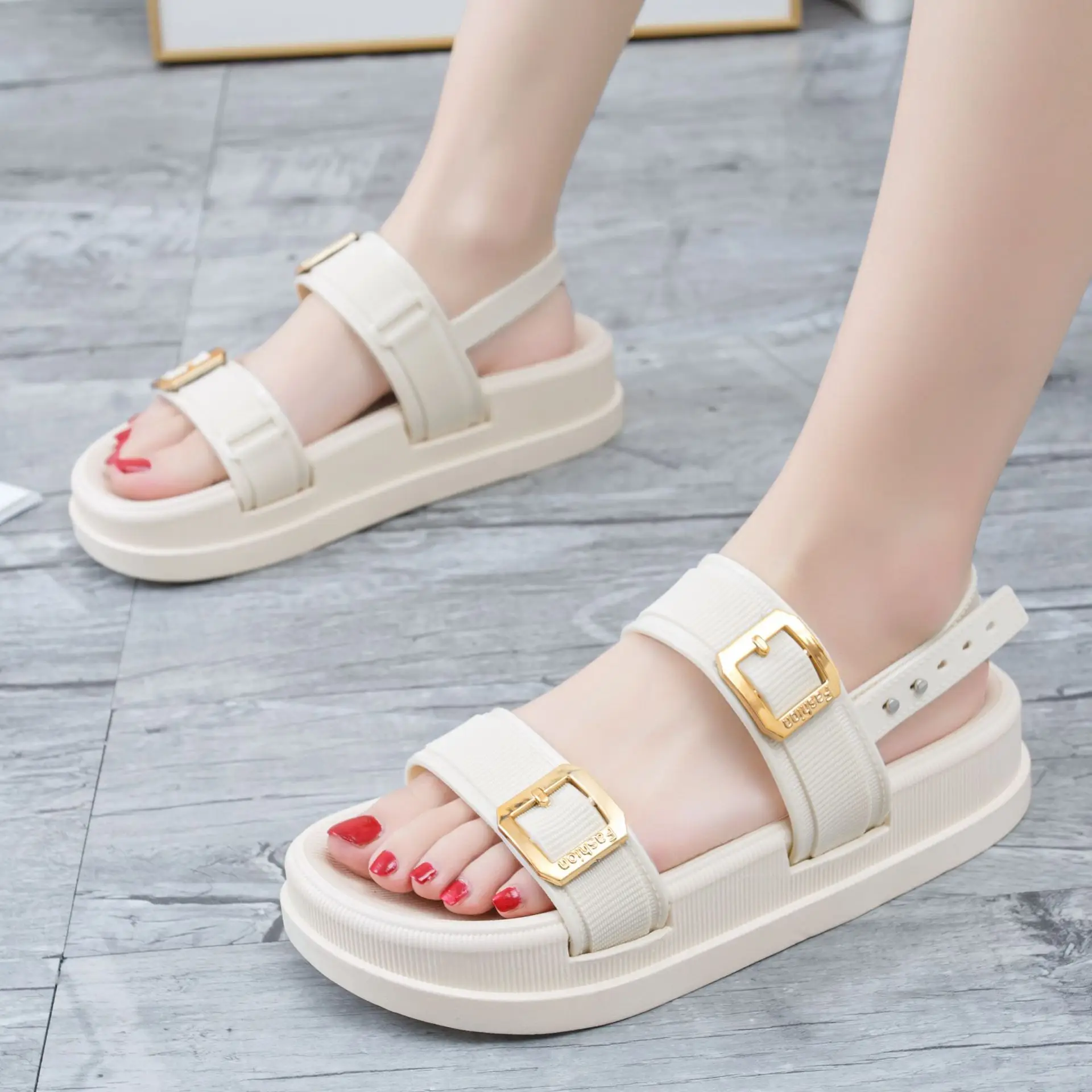 Women Black Buckle Sandals 2025 — feature 7