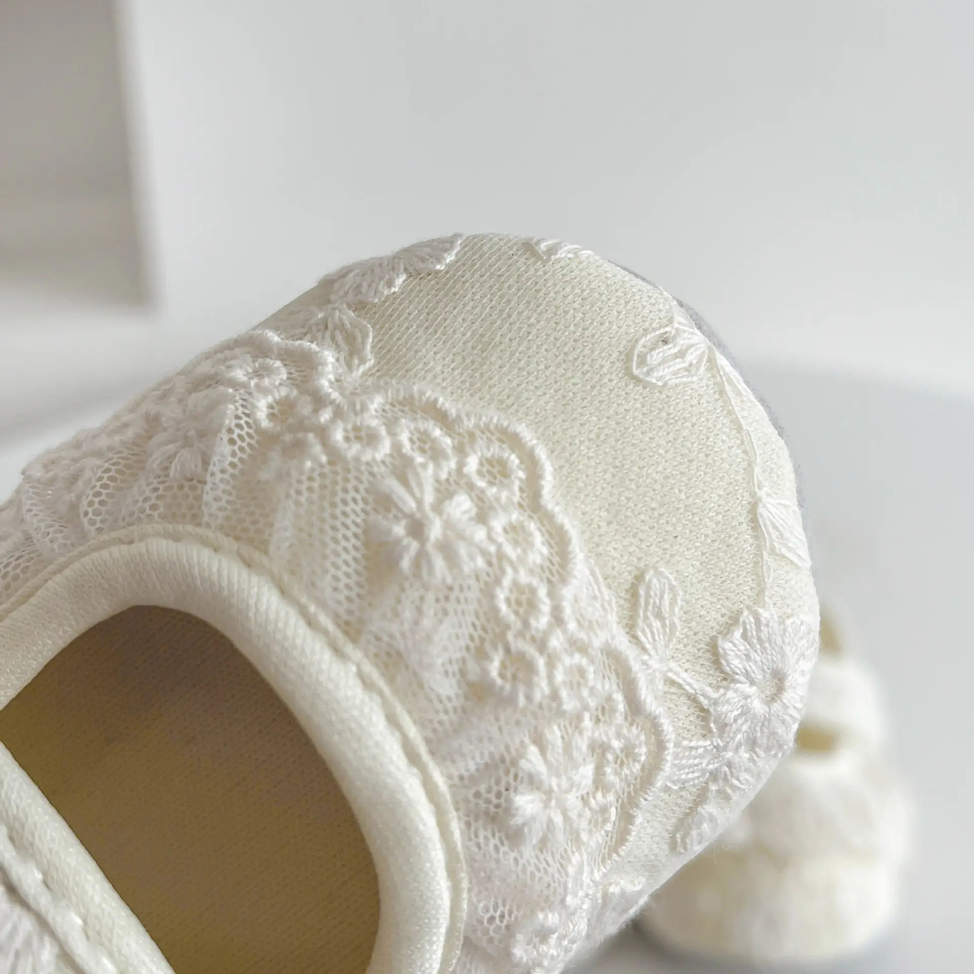 White Lace Baby Shoes 0-1 Year Old Cotton Non-Slip — feature 8