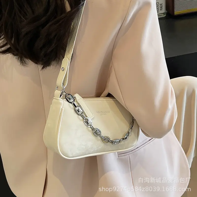 Black Chain Shoulder Bag for Women 2026 - Image 7