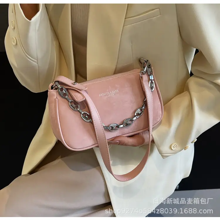 Black Chain Shoulder Bag for Women 2026 — feature 19