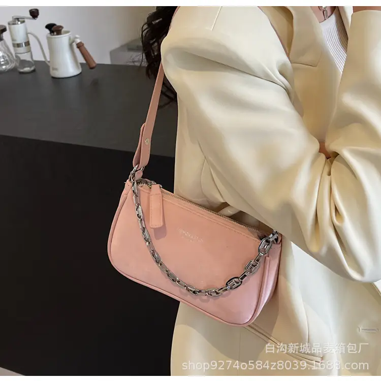 Black Chain Shoulder Bag for Women 2026 — feature 20