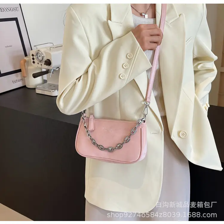 Black Chain Shoulder Bag for Women 2026 — feature 22