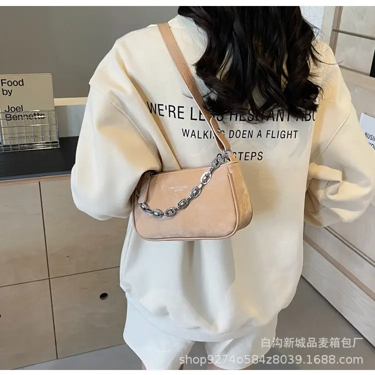 Black Chain Shoulder Bag for Women 2026 — feature 25