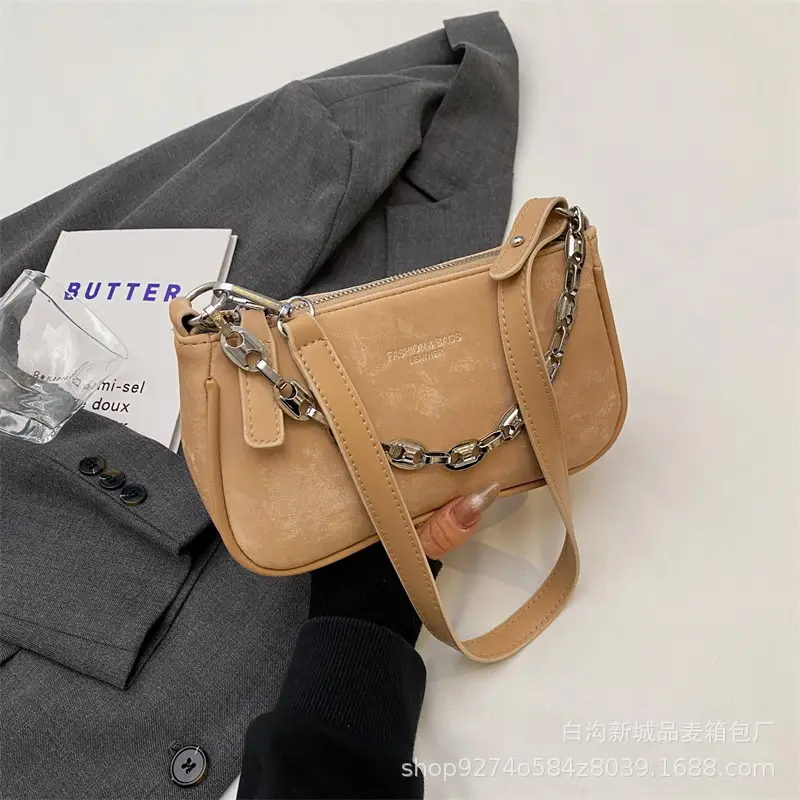 Black Chain Shoulder Bag for Women 2026 - Image 4
