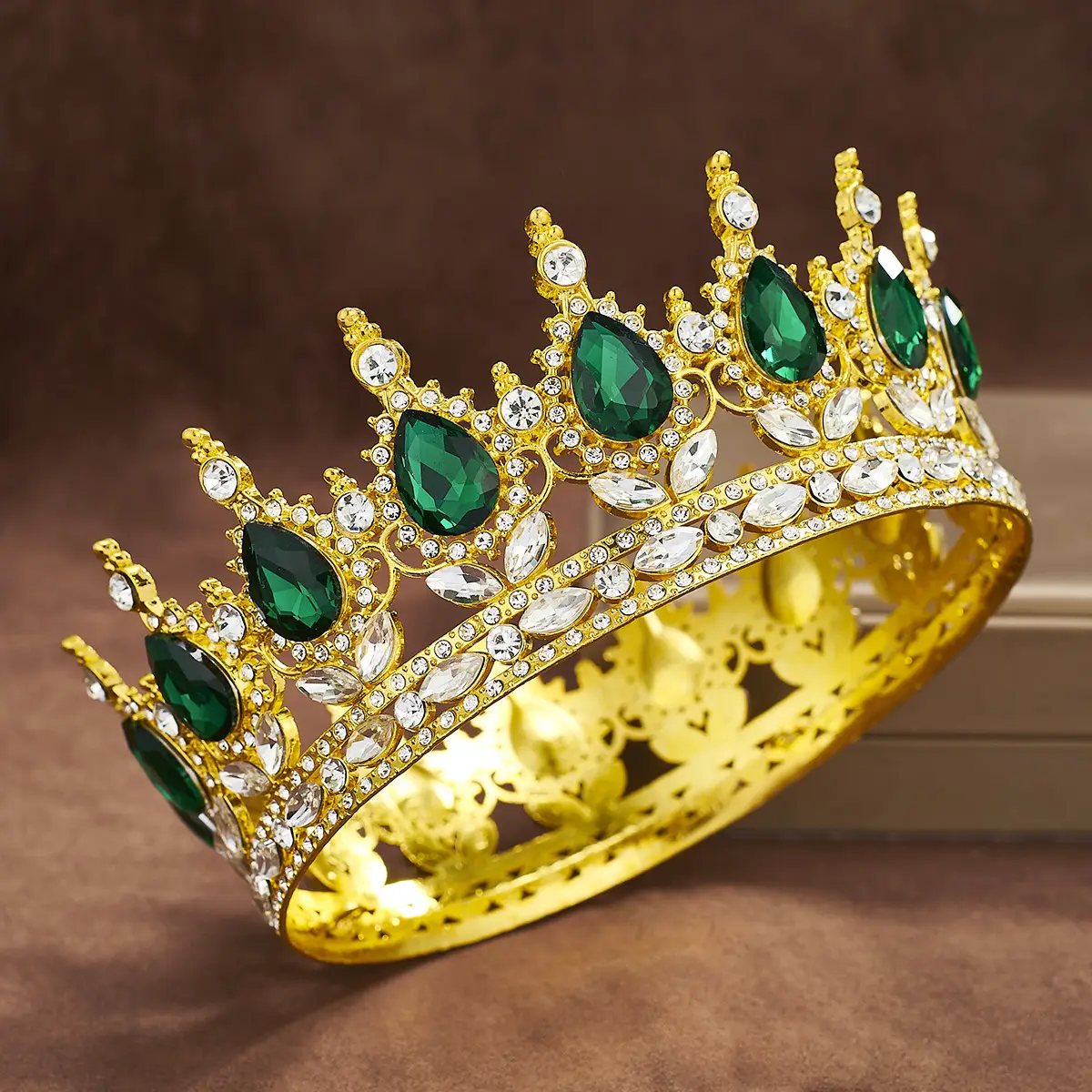 European Baroque Full Circle Rhinestone Crown Hair Accessory - Image 17