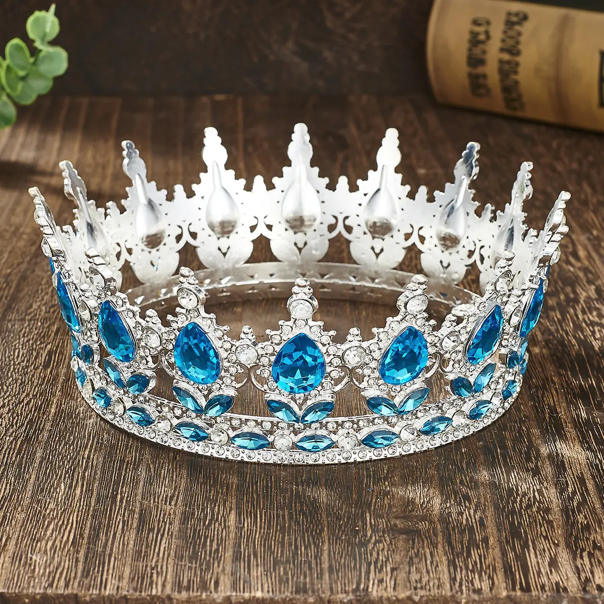 European Baroque Full Circle Rhinestone Crown Hair Accessory — feature 23