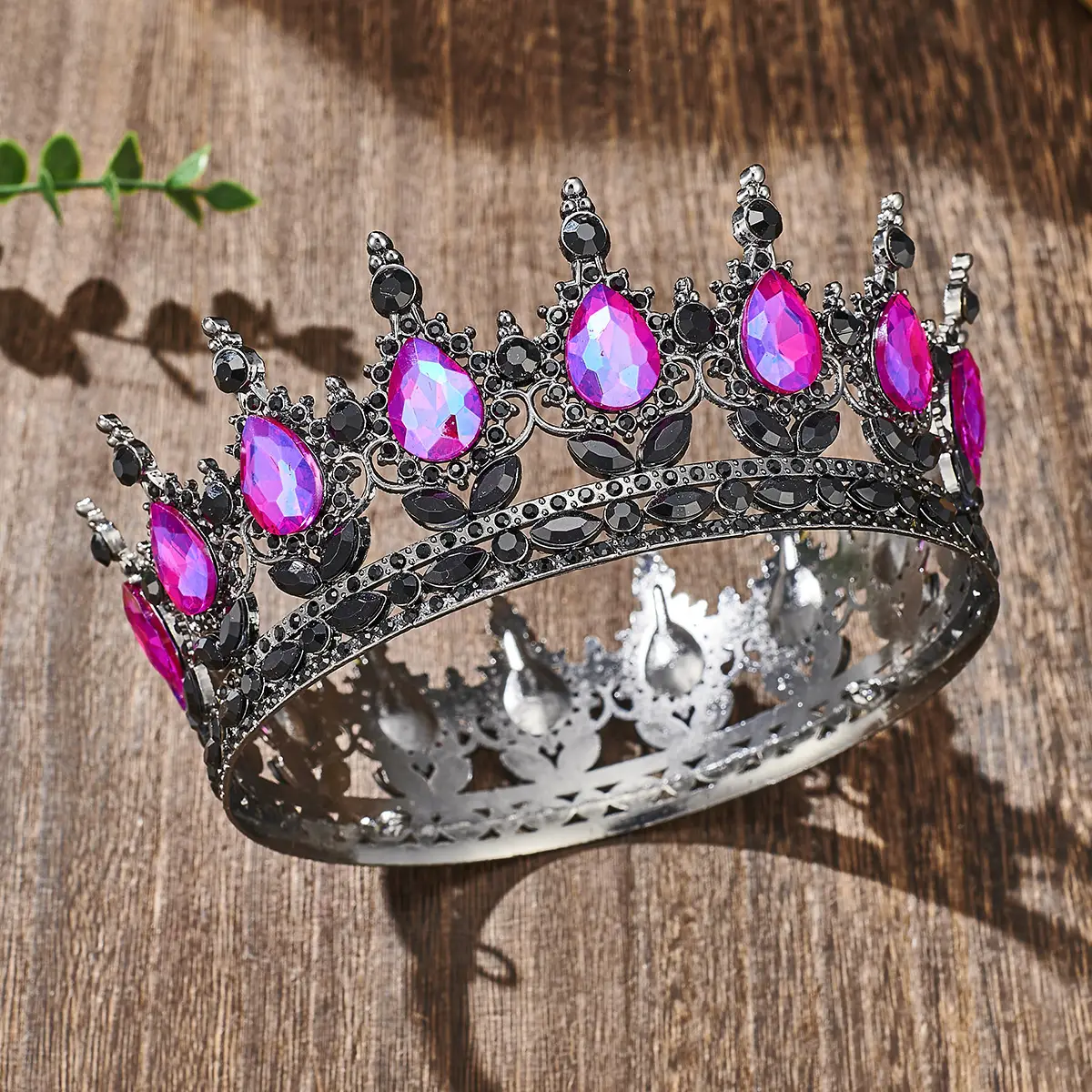 European Baroque Full Circle Rhinestone Crown Hair Accessory — feature 34