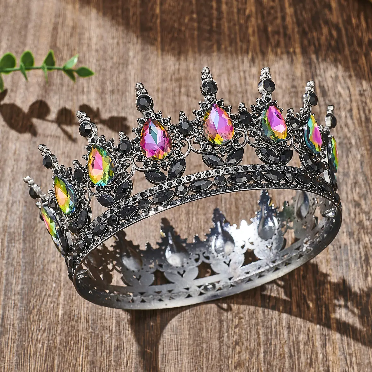 European Baroque Full Circle Rhinestone Crown Hair Accessory — feature 33