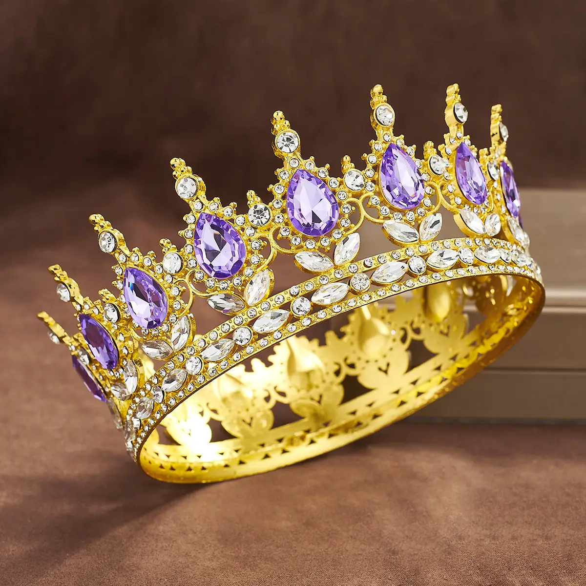 European Baroque Full Circle Rhinestone Crown Hair Accessory - Image 2