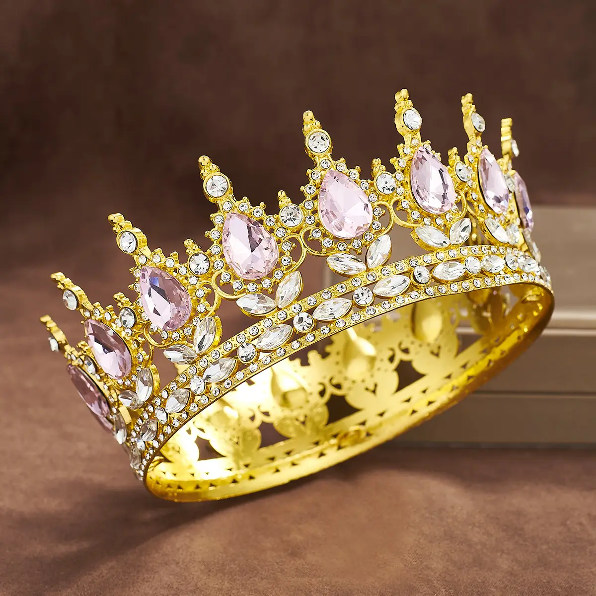 European Baroque Full Circle Rhinestone Crown Hair Accessory - Image 3
