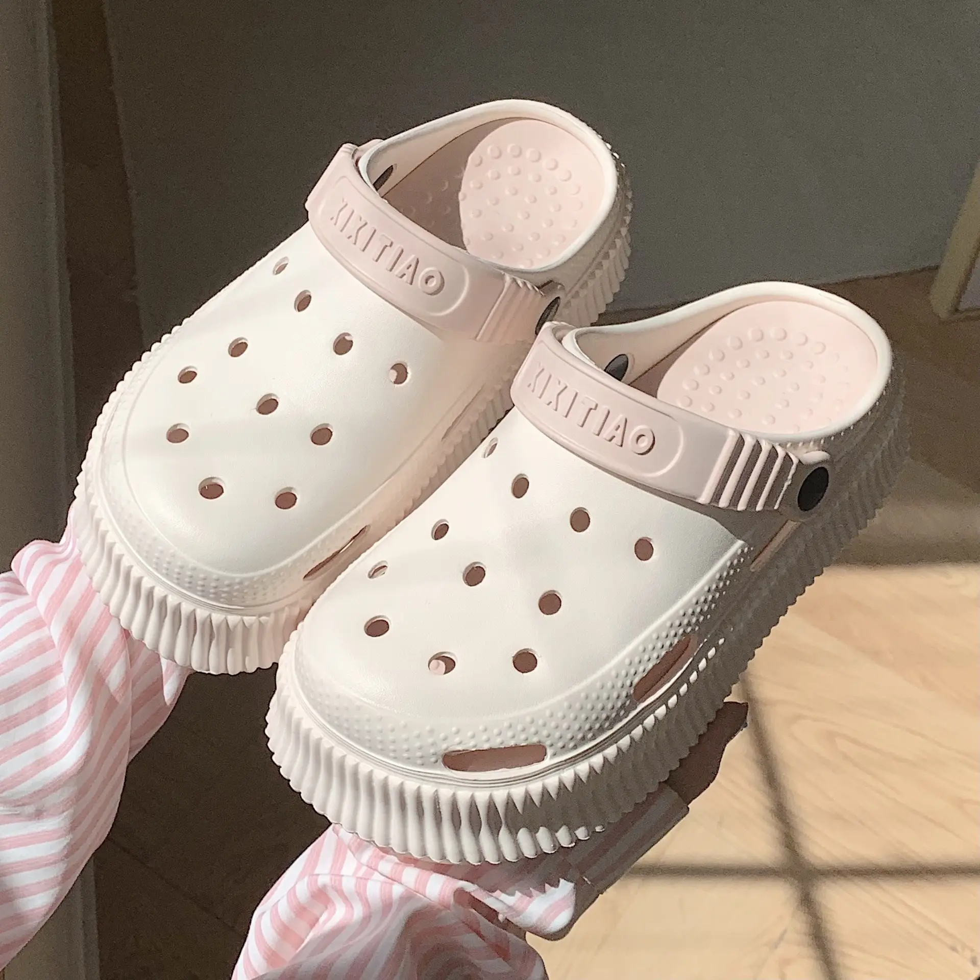 Women's White Croc Heel Sandals with Thick Platform