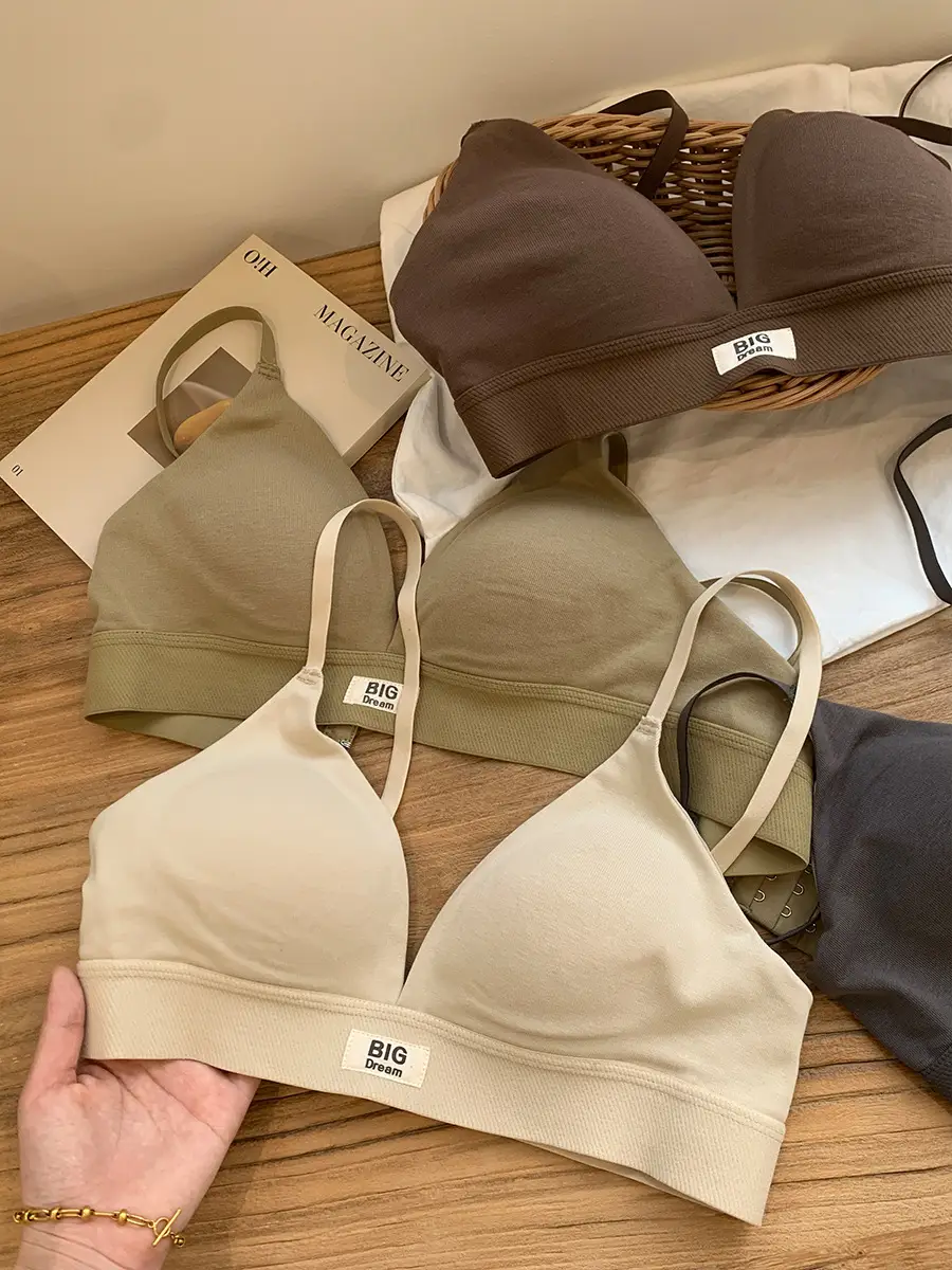French-Style Triangle Cup Bra for Women with Large Busts, Makes the Bust Look Smaller, No Empty Cup, Popular Sexy Wireless Bra, 2026 New Model — feature 5