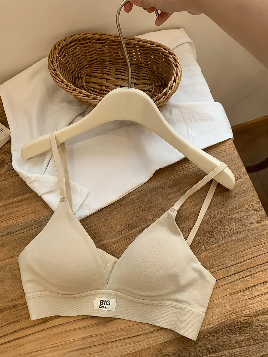 French-Style Triangle Cup Bra for Women with Large Busts, Makes the Bust Look Smaller, No Empty Cup, Popular Sexy Wireless Bra, 2026 New Model — feature 8