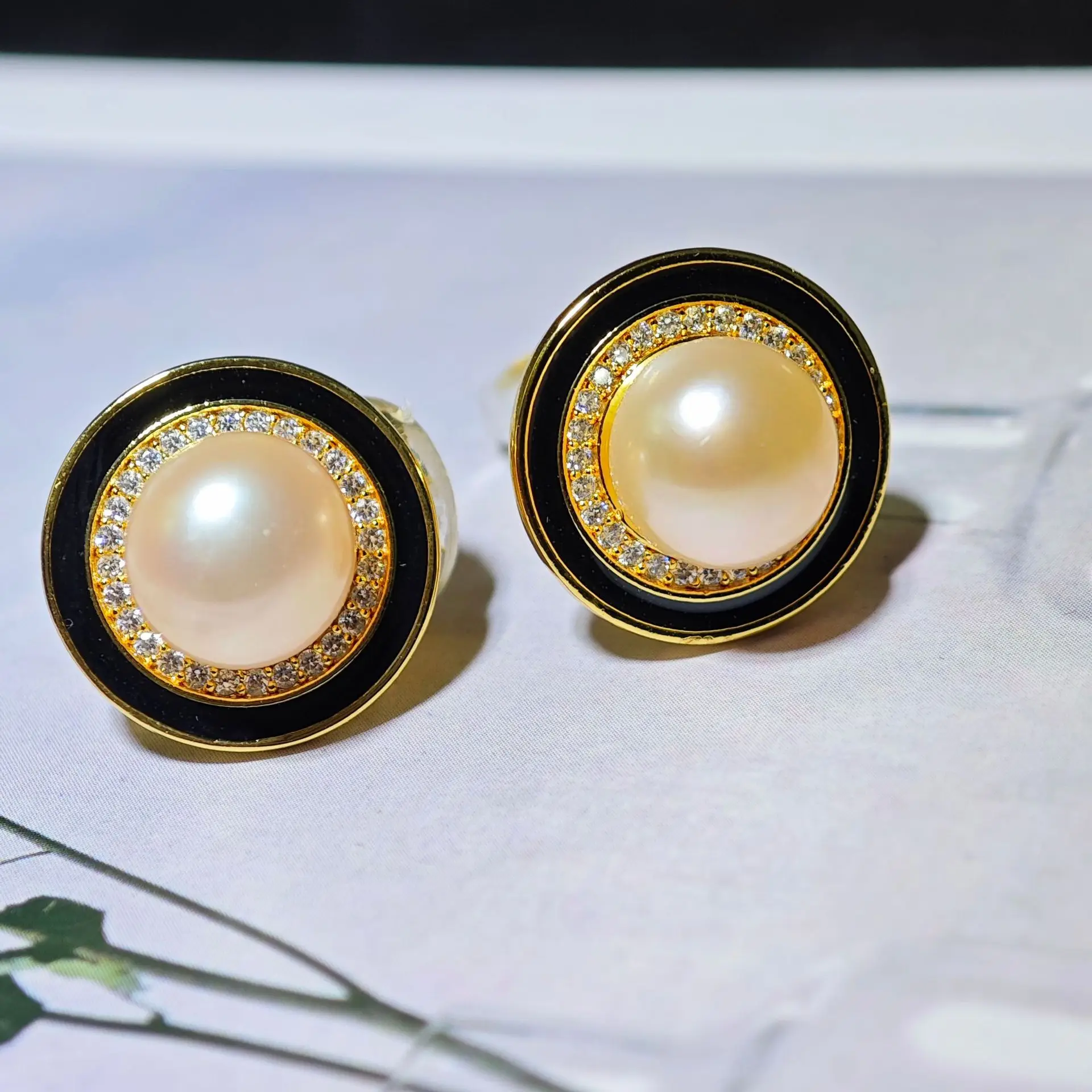 Natural Freshwater Pearl Pearl Earrings Gold Plated — feature 12