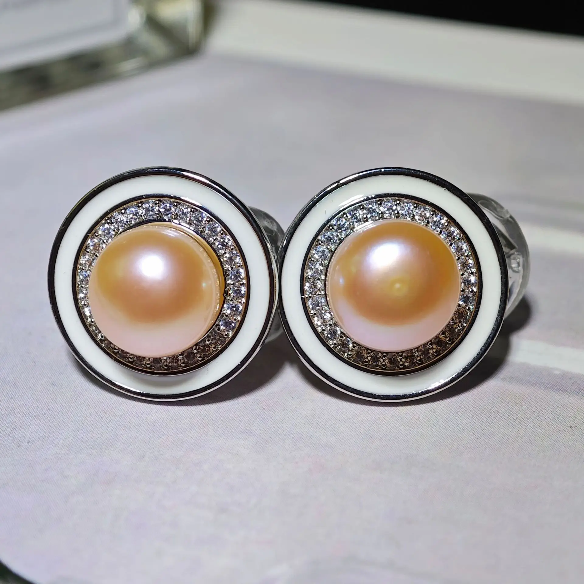 Natural Freshwater Pearl Pearl Earrings Gold Plated — feature 3