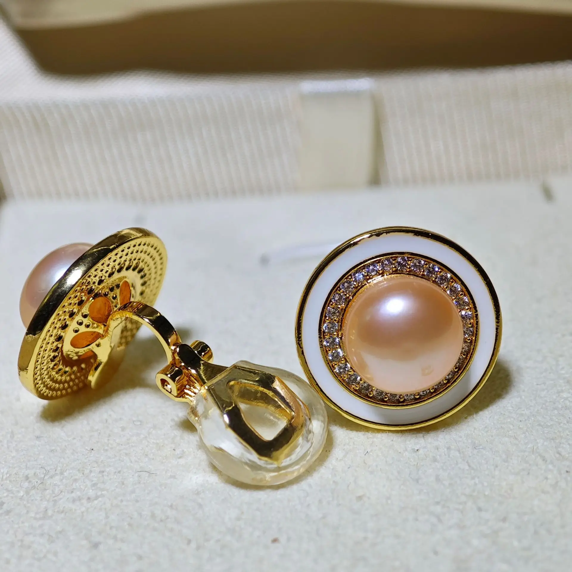 Natural Freshwater Pearl Pearl Earrings Gold Plated — feature 5