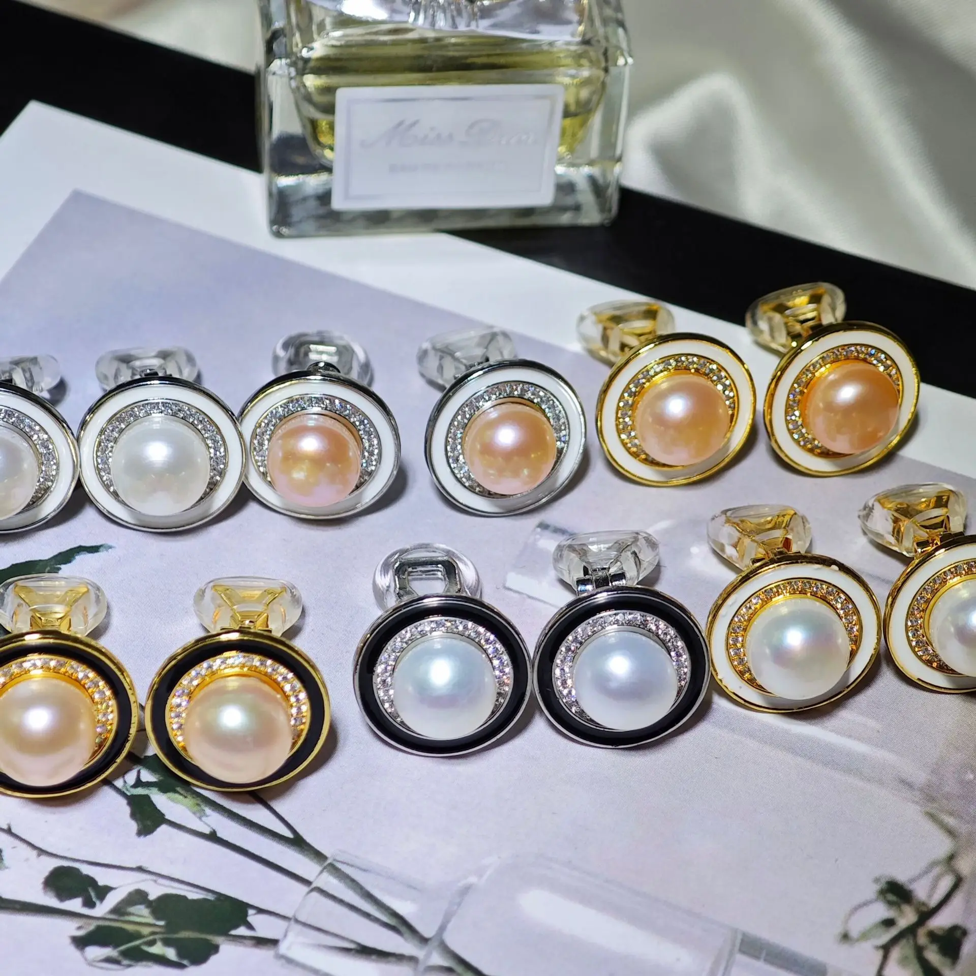 Natural Freshwater Pearl Pearl Earrings Gold Plated — feature 6