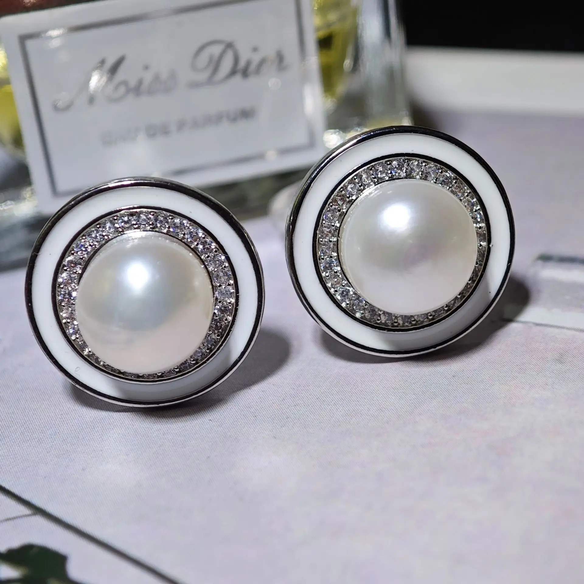Natural Freshwater Pearl Pearl Earrings Gold Plated — feature 7