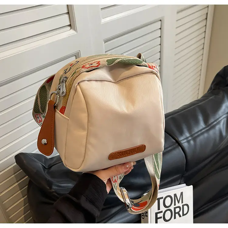 Women's Crossbody Bag Canvas Spring 2026 — feature 33