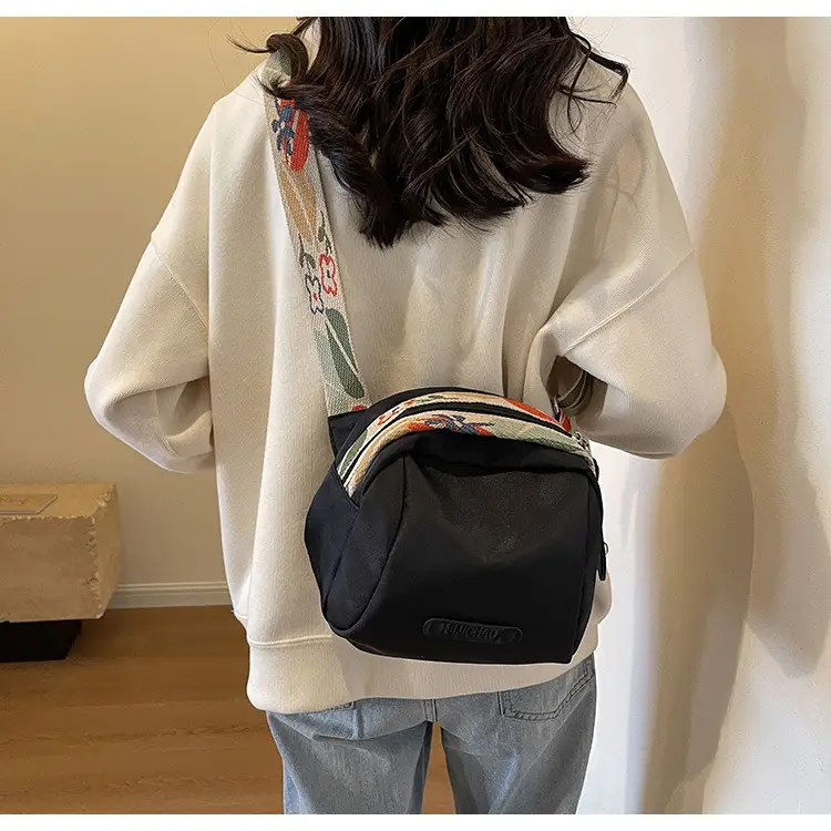 Women's Crossbody Bag Canvas Spring 2026 — feature 46