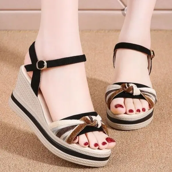 Wedge leather sandals for women 2024 Summer new all-match buckle high heel platform increased casual outdoor slippers — feature 1