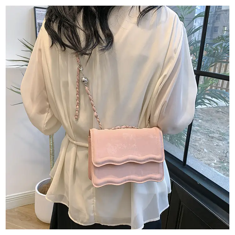 Light Blue Chain Shoulder Bag for Women 2024 Spring Summer — feature 10