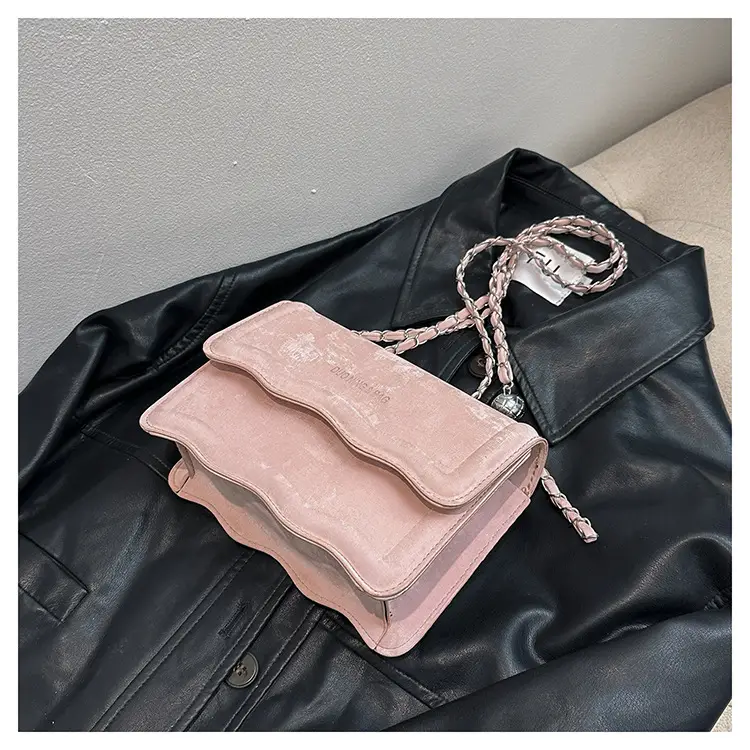 Light Blue Chain Shoulder Bag for Women 2024 Spring Summer — feature 22