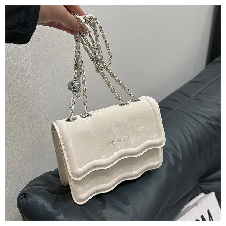 Light Blue Chain Shoulder Bag for Women 2024 Spring Summer — feature 23