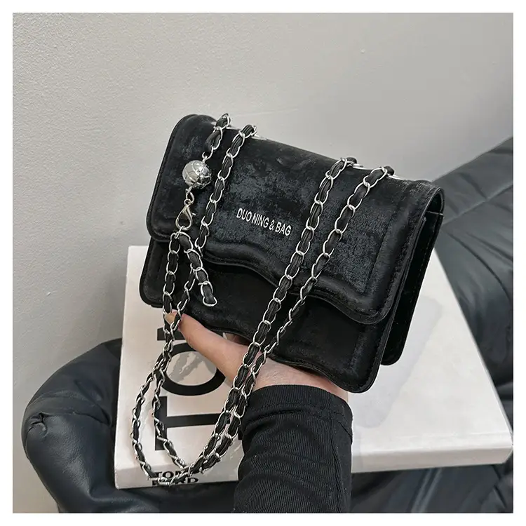 Light Blue Chain Shoulder Bag for Women 2024 Spring Summer — feature 26