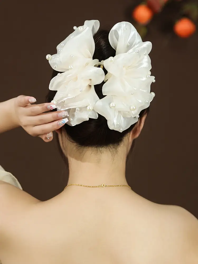 Black Pearl Embellished Hair Clip for Women — feature 8