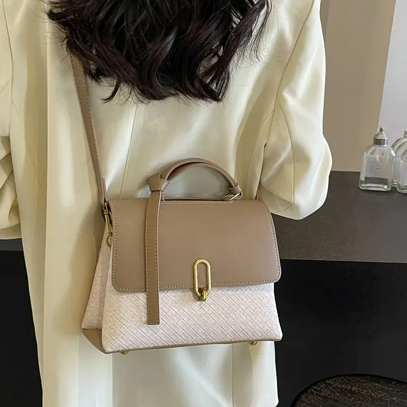 Women's Beige White Textured Shoulder Bag with Gold Clasp - Image 7