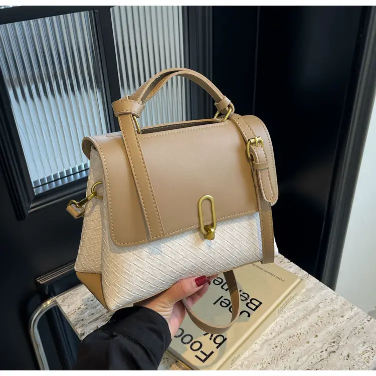 Women's Beige White Textured Shoulder Bag with Gold Clasp — feature 21
