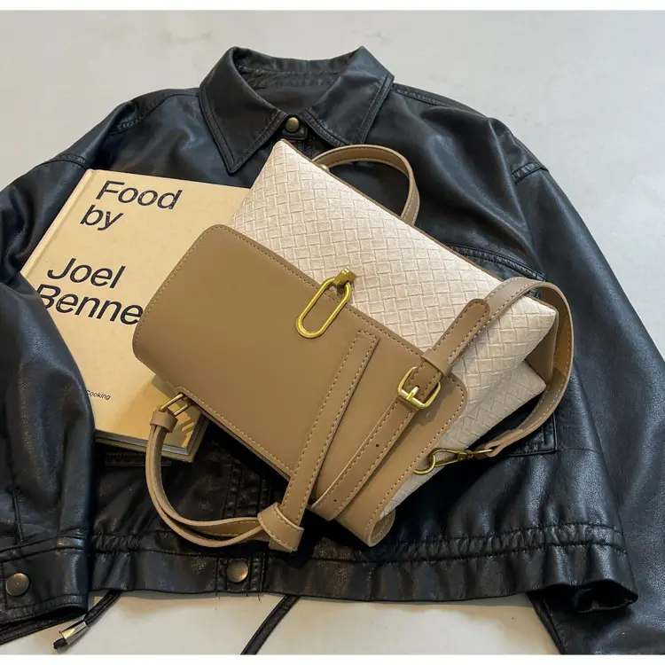 Women's Beige White Textured Shoulder Bag with Gold Clasp — feature 25