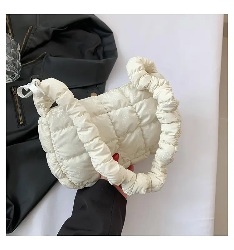 2024 Trendy Pleated Handbag with Crossbody Strap — feature 24