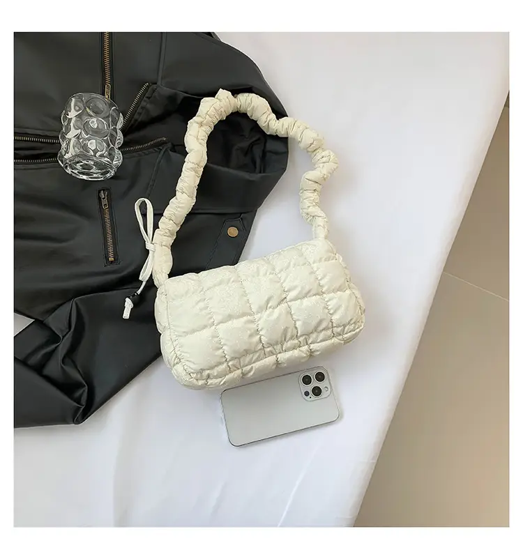 2024 Trendy Pleated Handbag with Crossbody Strap — feature 25