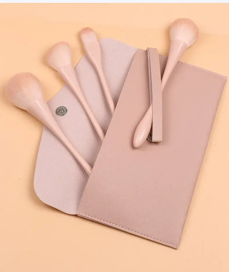 PU Cosmetic Brush Storage Bag with 5 Brushes — feature 4
