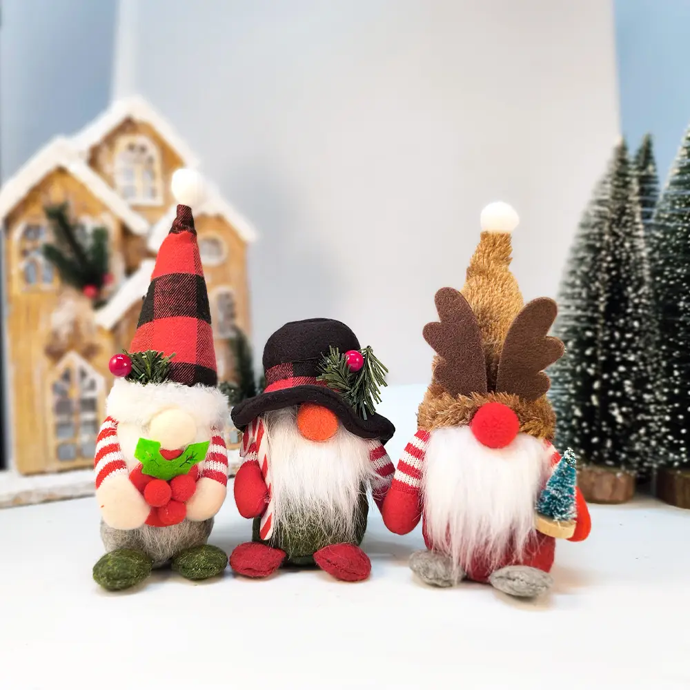 Dwarf Rudolph Christmas Ornament 199g Plaid Hat — feature 2